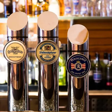 Vinothek Schwarzer Adler Hotel Ottensheim