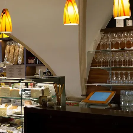 Hotel Vinothek Schwarzer Adler