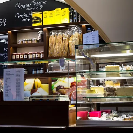 Vinothek Schwarzer Adler Hotel Ottensheim