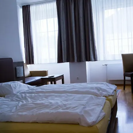 Vinothek Schwarzer Adler Hotel Ottensheim